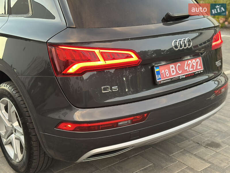 Внедорожник / Кроссовер Audi Q5 2016 в Луцке