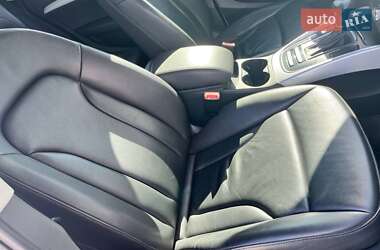 Внедорожник / Кроссовер Audi Q5 2015 в 