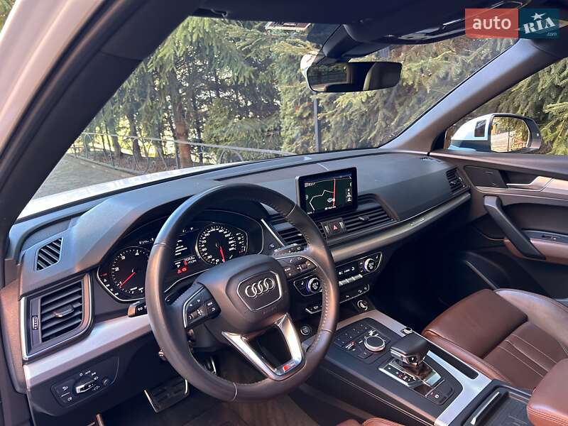 Внедорожник / Кроссовер Audi Q5 2017 в Хмельницком