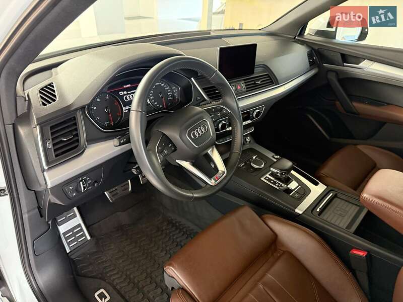 Внедорожник / Кроссовер Audi Q5 2017 в Хмельницком