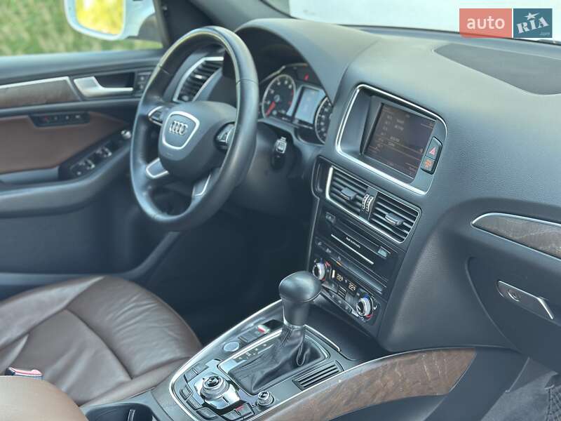 Позашляховик / Кросовер Audi Q5 2014 в Луцьку