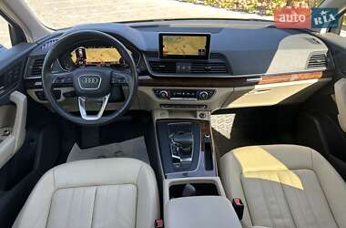 Внедорожник / Кроссовер Audi Q5 2017 в 