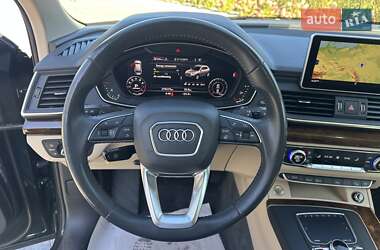 Внедорожник / Кроссовер Audi Q5 2017 в 