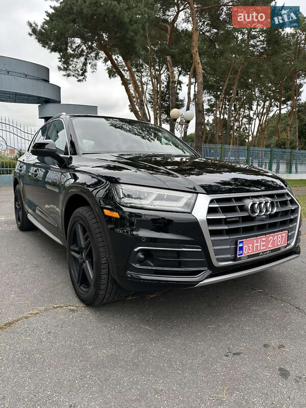 Внедорожник / Кроссовер Audi Q5 2018 в Вараше