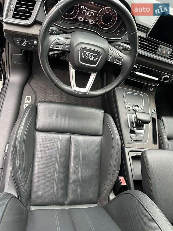 Внедорожник / Кроссовер Audi Q5 2018 в Вараше