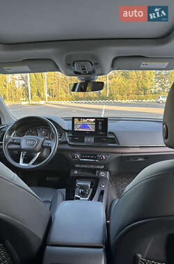 Внедорожник / Кроссовер Audi Q5 2021 в 