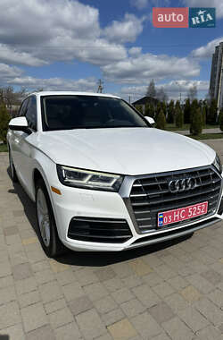 Позашляховик / Кросовер Audi Q5 2018 в 
