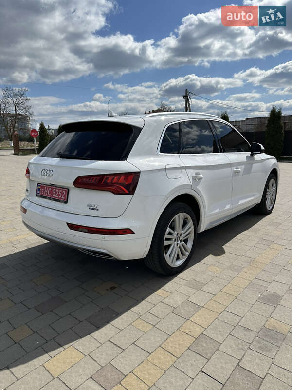 Внедорожник / Кроссовер Audi Q5 2018 в Вараше
