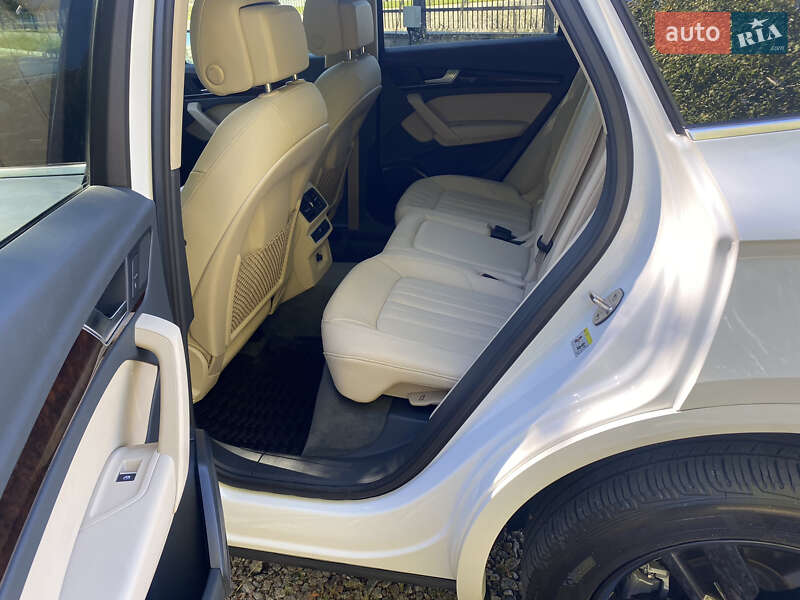 Внедорожник / Кроссовер Audi Q5 2020 в Василькове