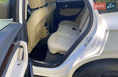Позашляховик / Кросовер Audi Q5 2020 в 