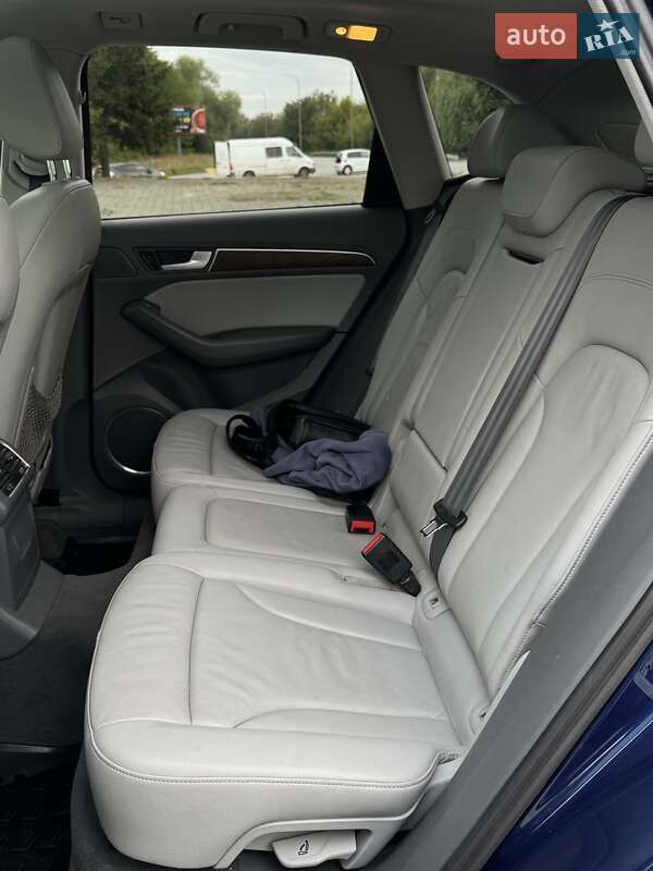 Позашляховик / Кросовер Audi Q5 2013 в Дубні