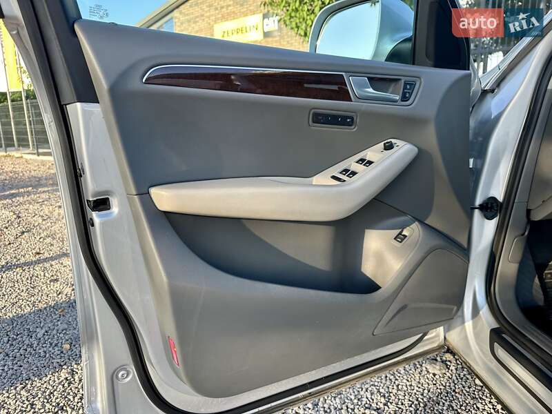 Внедорожник / Кроссовер Audi Q5 2010 в Виннице