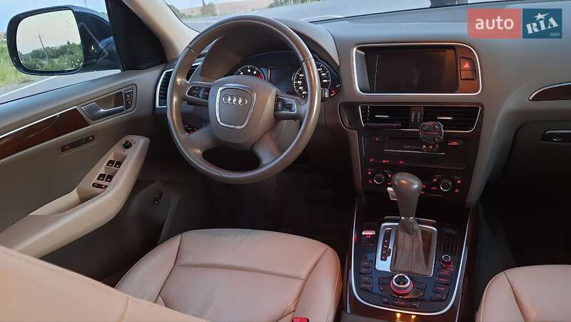 Внедорожник / Кроссовер Audi Q5 2011 в Львове
