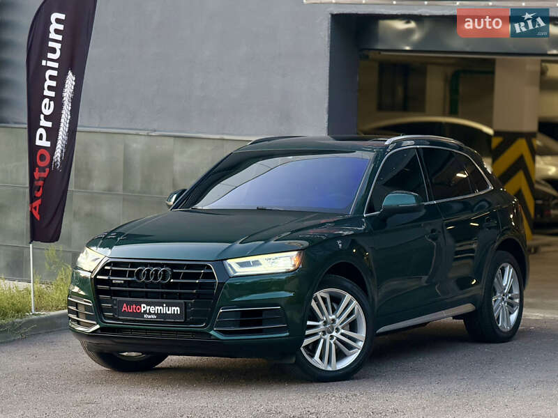 Позашляховик / Кросовер Audi Q5 2018 в 