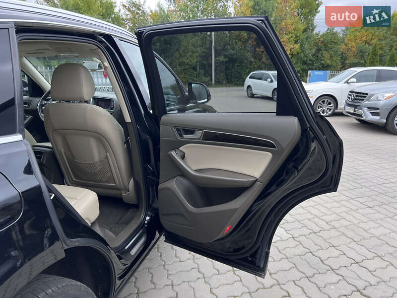 Внедорожник / Кроссовер Audi Q5 2014 в Нововолынске