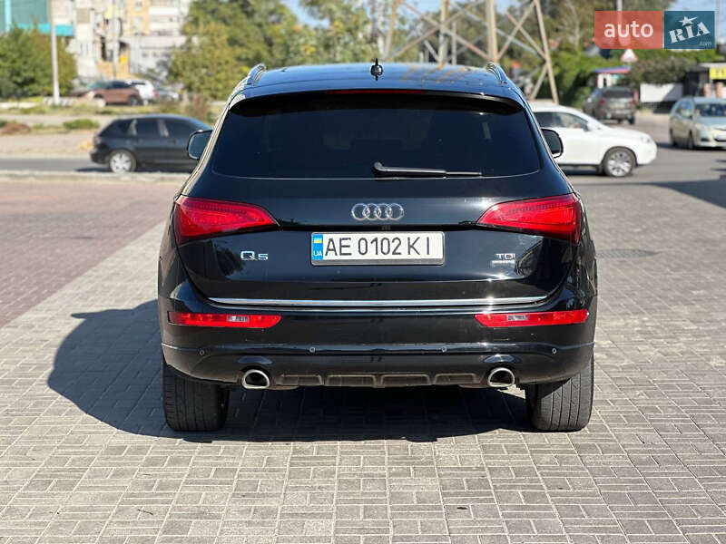 Позашляховик / Кросовер Audi Q5 2015 в Дніпрі