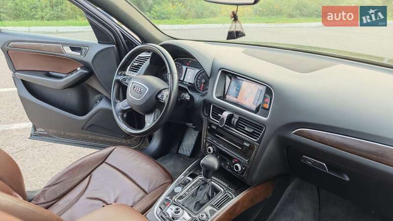 Позашляховик / Кросовер Audi Q5 2016 в Чернівцях