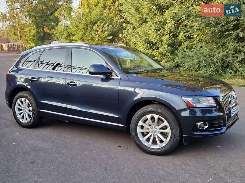 Внедорожник / Кроссовер Audi Q5 2015 в Каменском