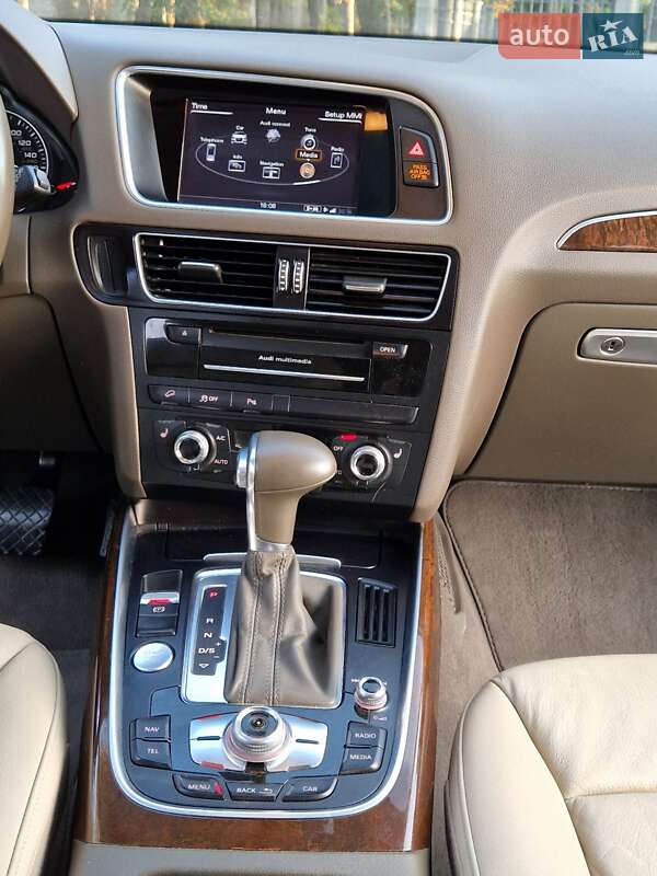 Внедорожник / Кроссовер Audi Q5 2015 в Каменском