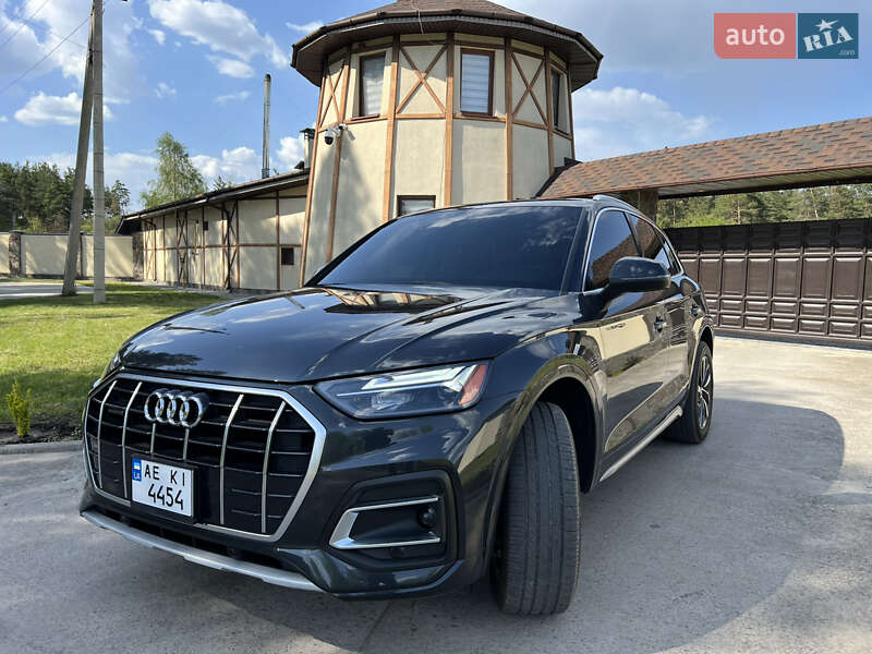 Внедорожник / Кроссовер Audi Q5 2020 в Новомосковске
