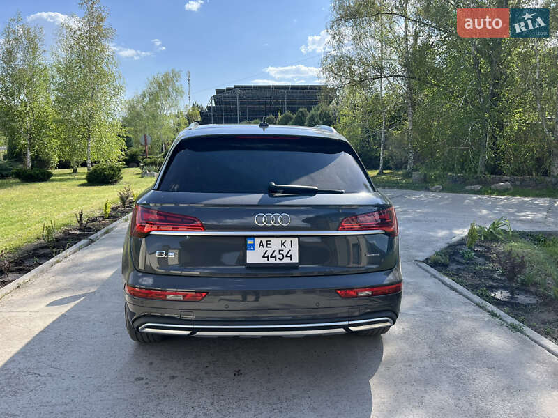 Внедорожник / Кроссовер Audi Q5 2020 в Новомосковске