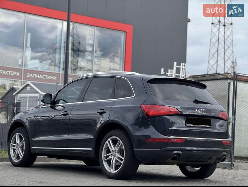 Позашляховик / Кросовер Audi Q5 2012 в Ужгороді