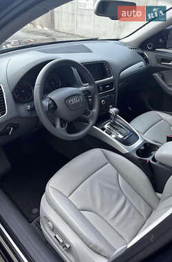 Внедорожник / Кроссовер Audi Q5 2012 в 