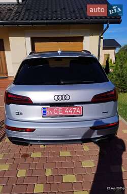 Внедорожник / Кроссовер Audi Q5 2022 в 