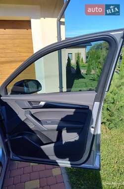 Внедорожник / Кроссовер Audi Q5 2022 в 