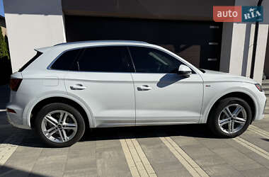 Внедорожник / Кроссовер Audi Q5 2024 в 