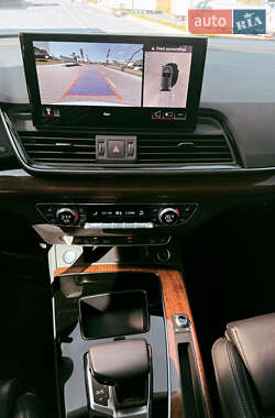 Внедорожник / Кроссовер Audi Q5 2024 в 