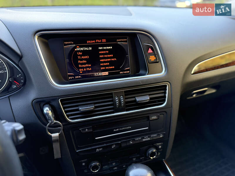 Внедорожник / Кроссовер Audi Q5 2011 в Киеве