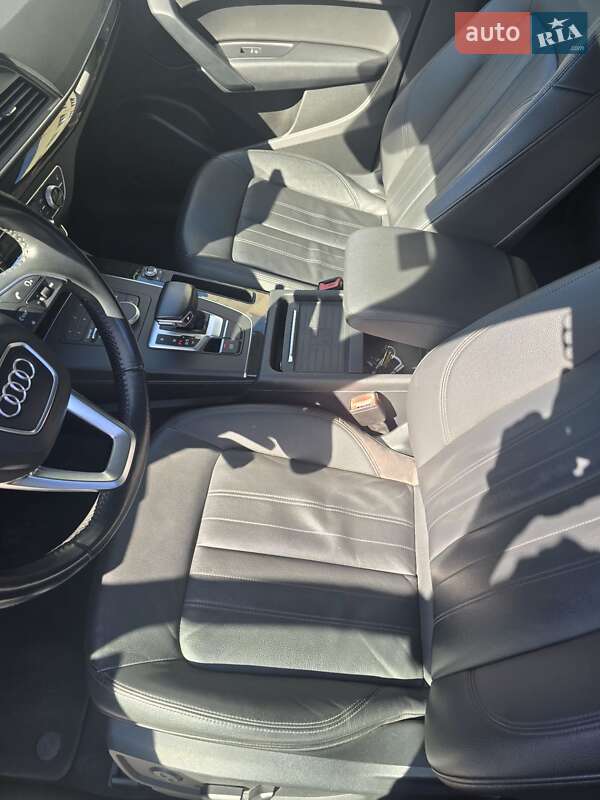 Внедорожник / Кроссовер Audi Q5 2019 в Луцке фото 5 Внедорожник / Кроссовер Audi Q5 2019 в Луцке