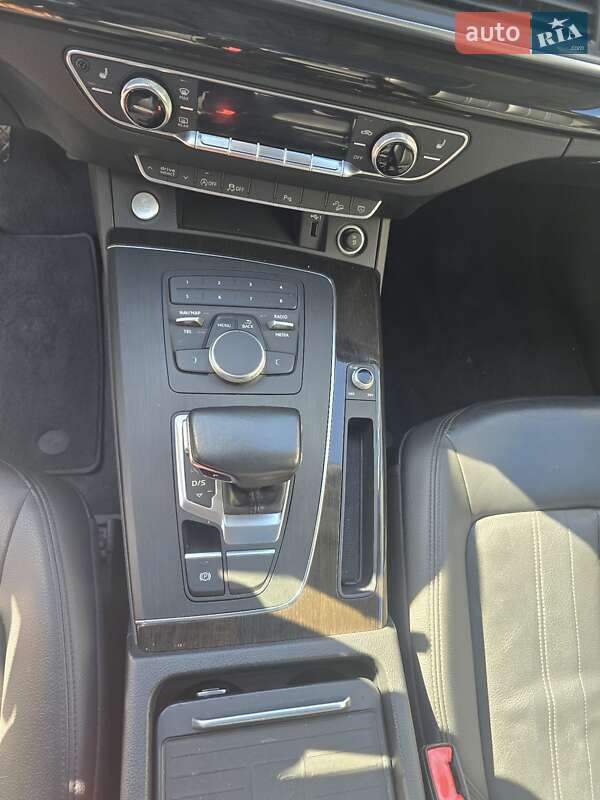 Внедорожник / Кроссовер Audi Q5 2019 в Луцке фото 11 Внедорожник / Кроссовер Audi Q5 2019 в Луцке
