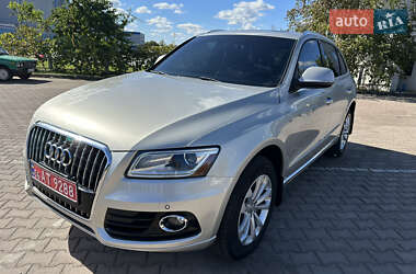 Позашляховик / Кросовер Audi Q5 2015 в 
