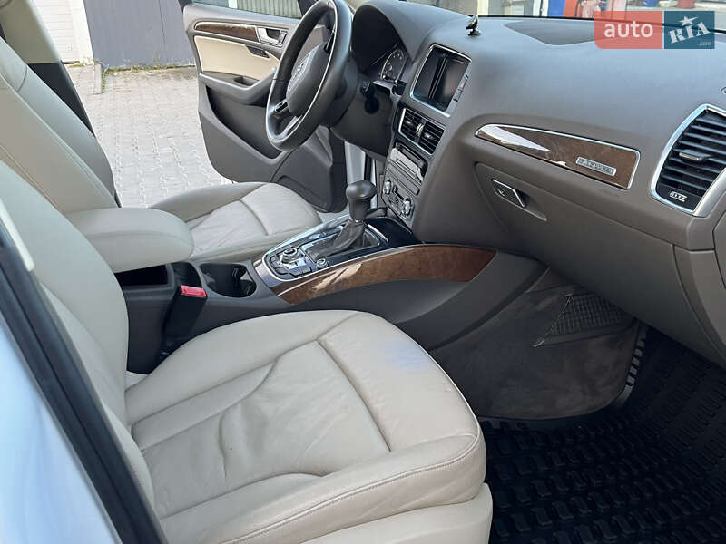 Внедорожник / Кроссовер Audi Q5 2015 в Дрогобыче
