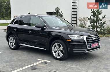 Позашляховик / Кросовер Audi Q5 2018 в 