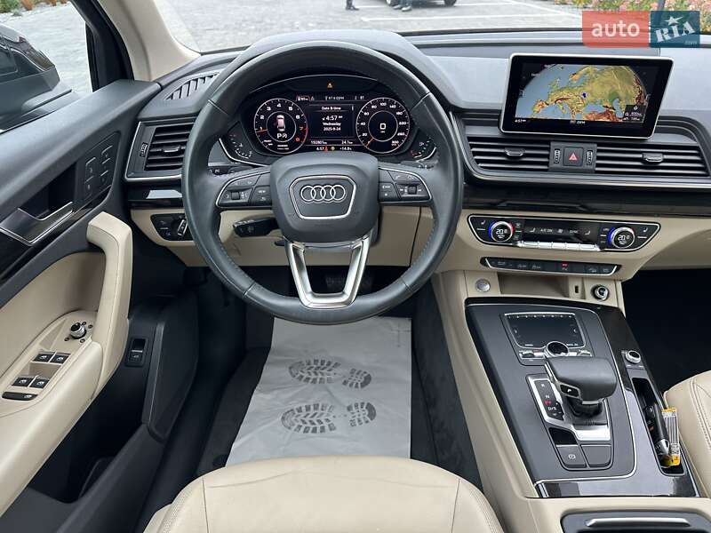 Внедорожник / Кроссовер Audi Q5 2018 в Луцке