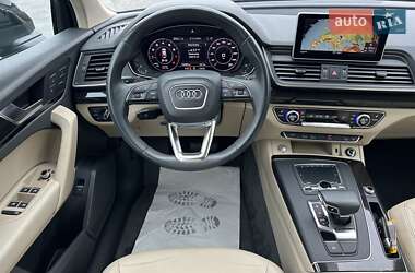 Позашляховик / Кросовер Audi Q5 2018 в 