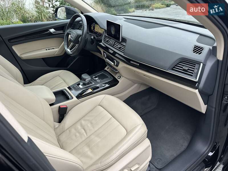 Внедорожник / Кроссовер Audi Q5 2018 в Луцке