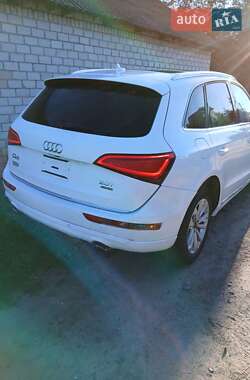 Внедорожник / Кроссовер Audi Q5 2015 в 