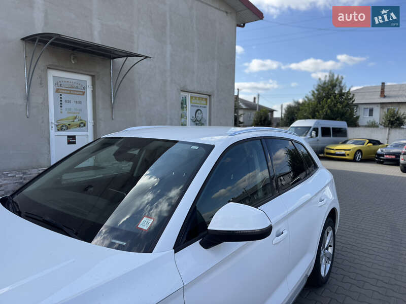 Внедорожник / Кроссовер Audi Q5 2018 в Луцке