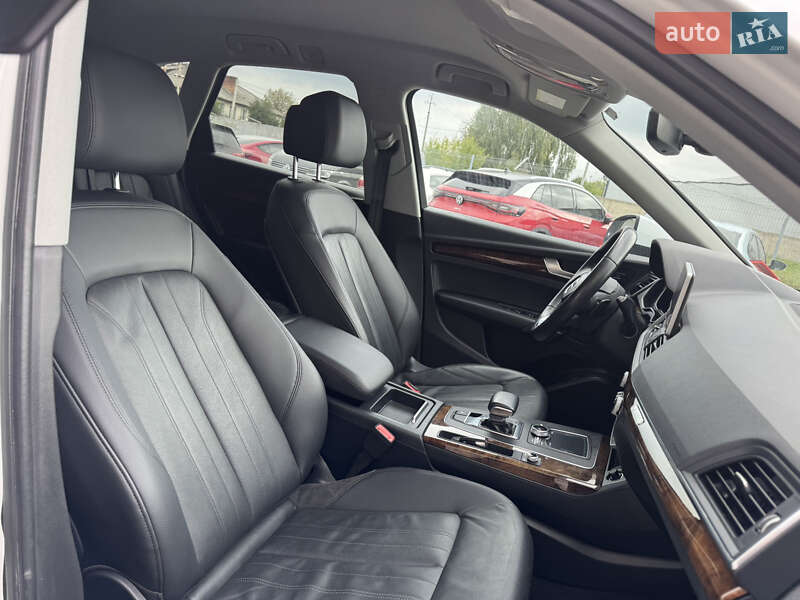 Внедорожник / Кроссовер Audi Q5 2018 в Луцке