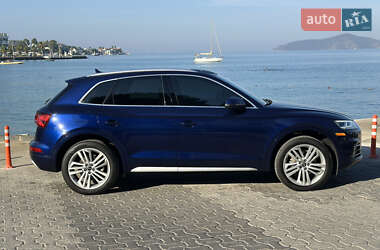 Внедорожник / Кроссовер Audi Q5 2018 в 
