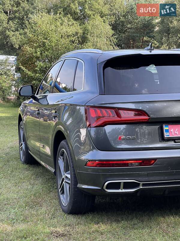 Внедорожник / Кроссовер Audi Q5 2017 в Львове