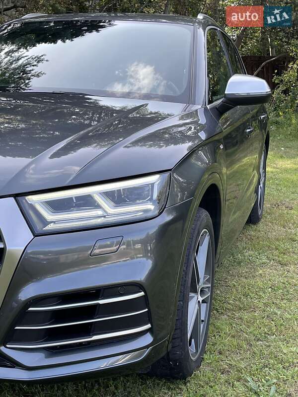 Внедорожник / Кроссовер Audi Q5 2017 в Львове