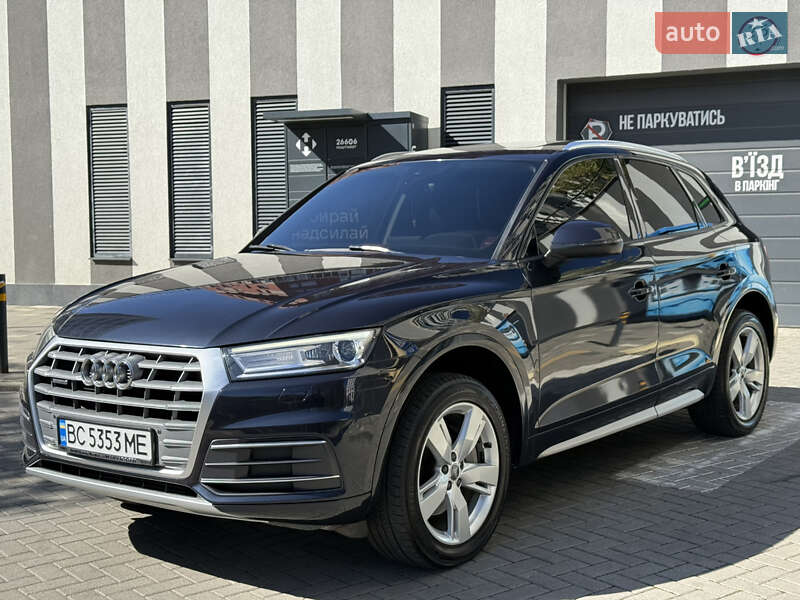 Позашляховик / Кросовер Audi Q5 2017 в Львові
