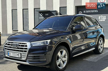 Внедорожник / Кроссовер Audi Q5 2017 в 