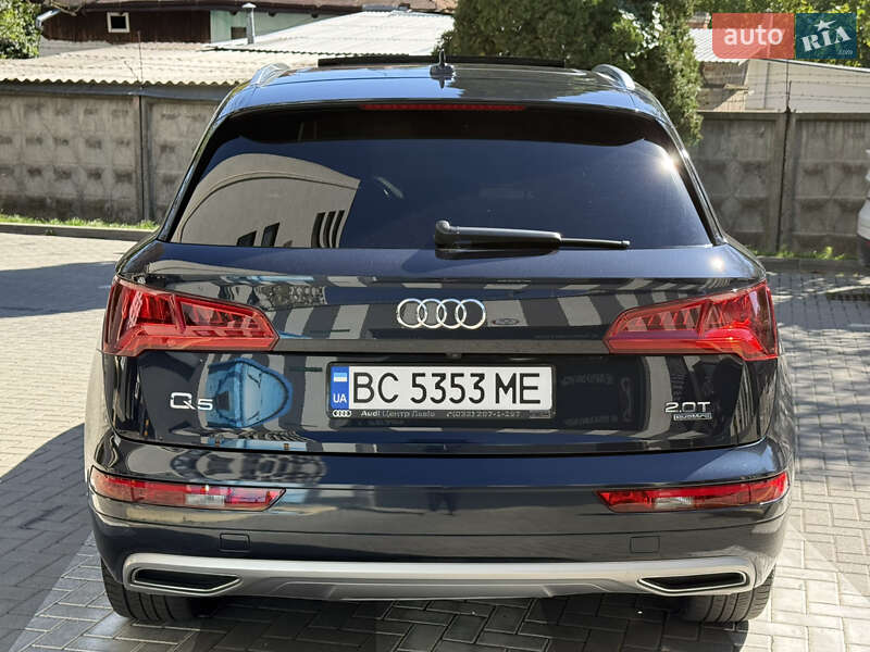 Позашляховик / Кросовер Audi Q5 2017 в Львові
