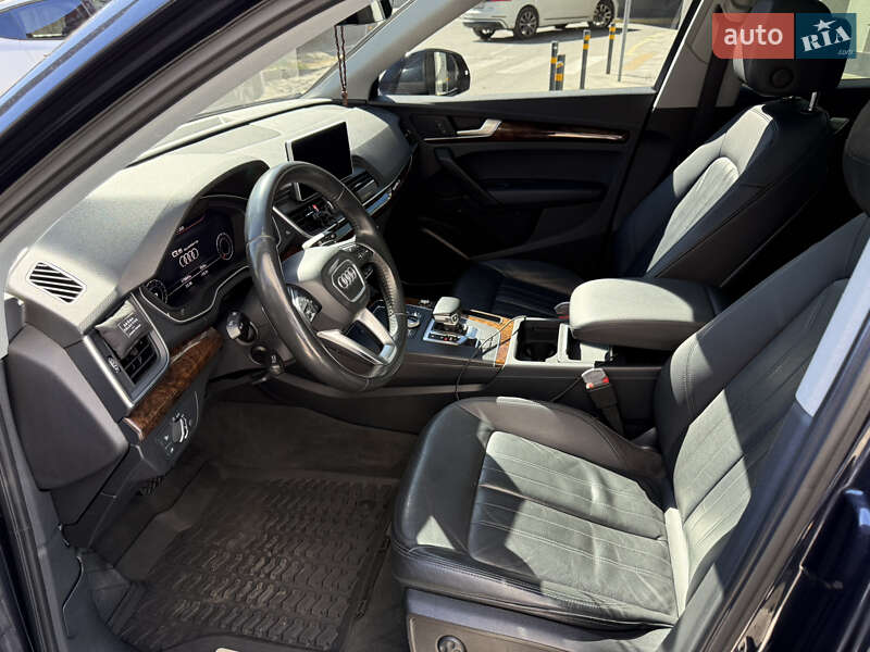Позашляховик / Кросовер Audi Q5 2017 в Львові